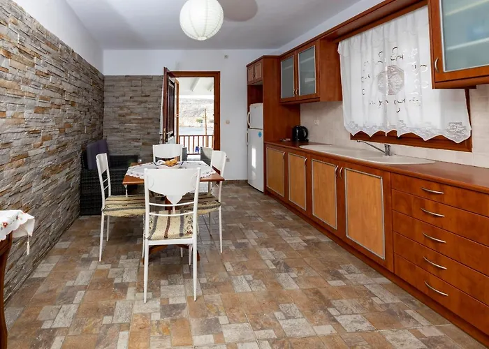 Maria Cherronisos (Sifnos)